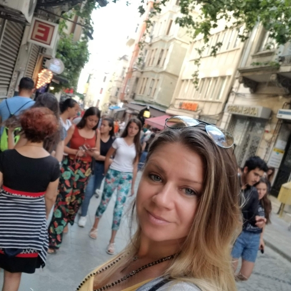 Meet your Posher, Kristin - Picture 5 of 8